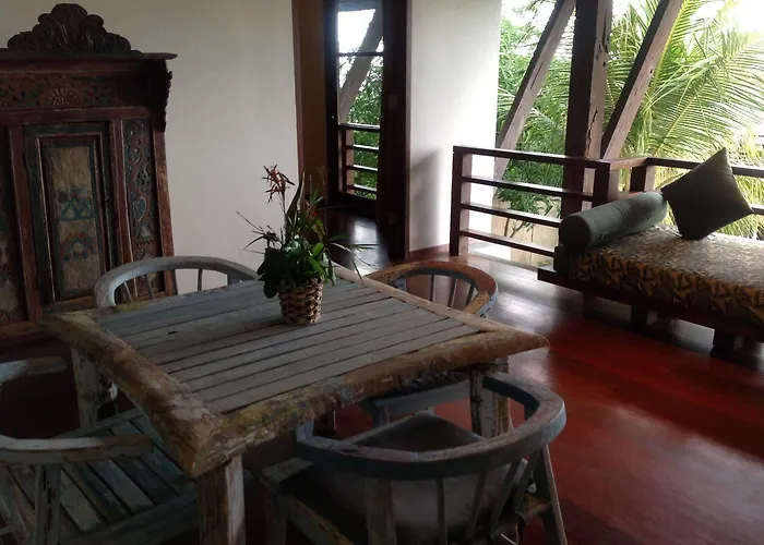 Bukit Segara Guest house 4*